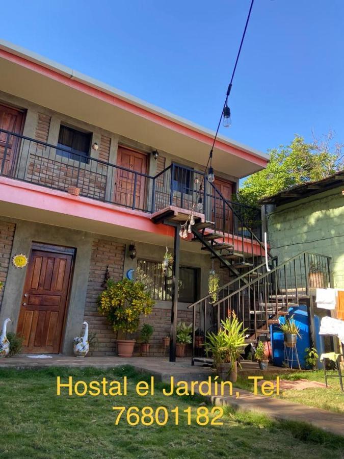 Hostal El Jardin León Екстериор снимка