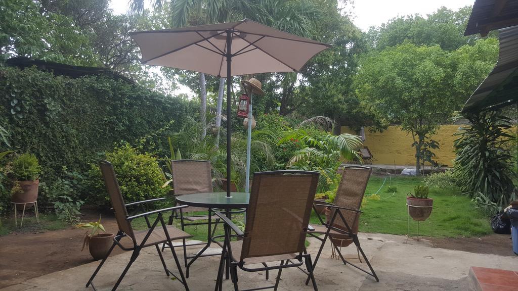 Hostal El Jardin León Екстериор снимка