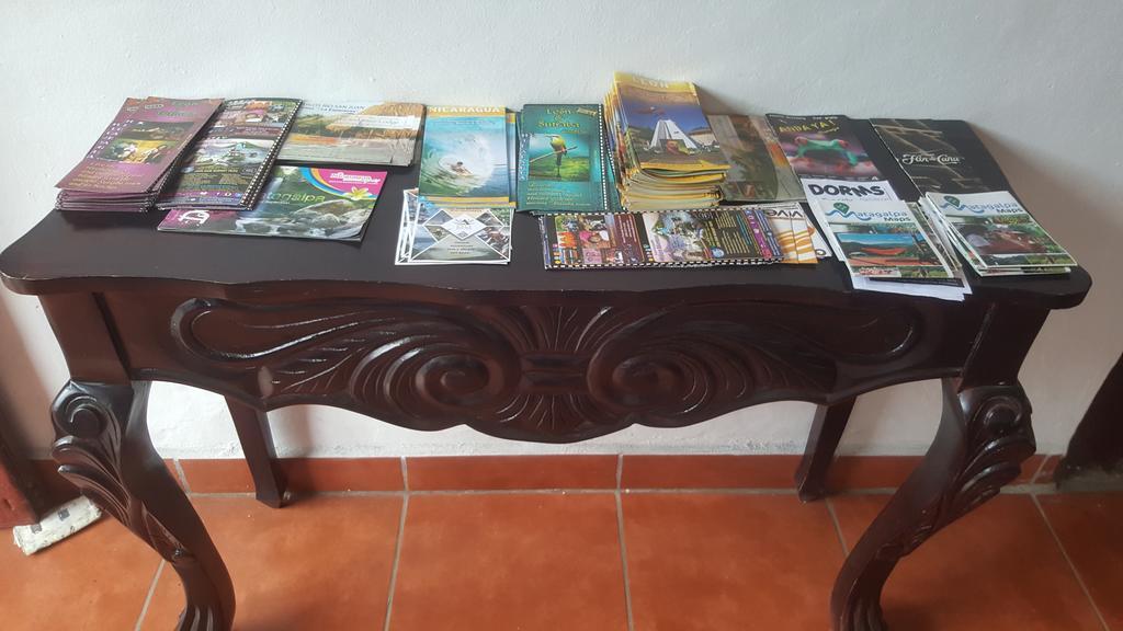 Hostal El Jardin León Екстериор снимка