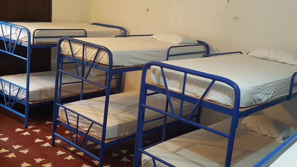 Hostal El Jardin León Екстериор снимка