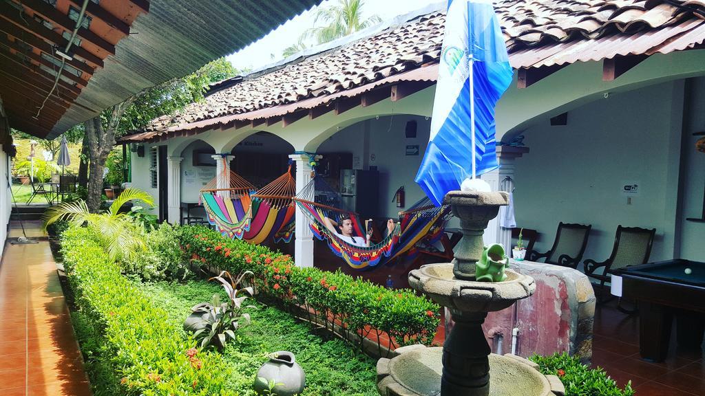 Hostal El Jardin León Екстериор снимка