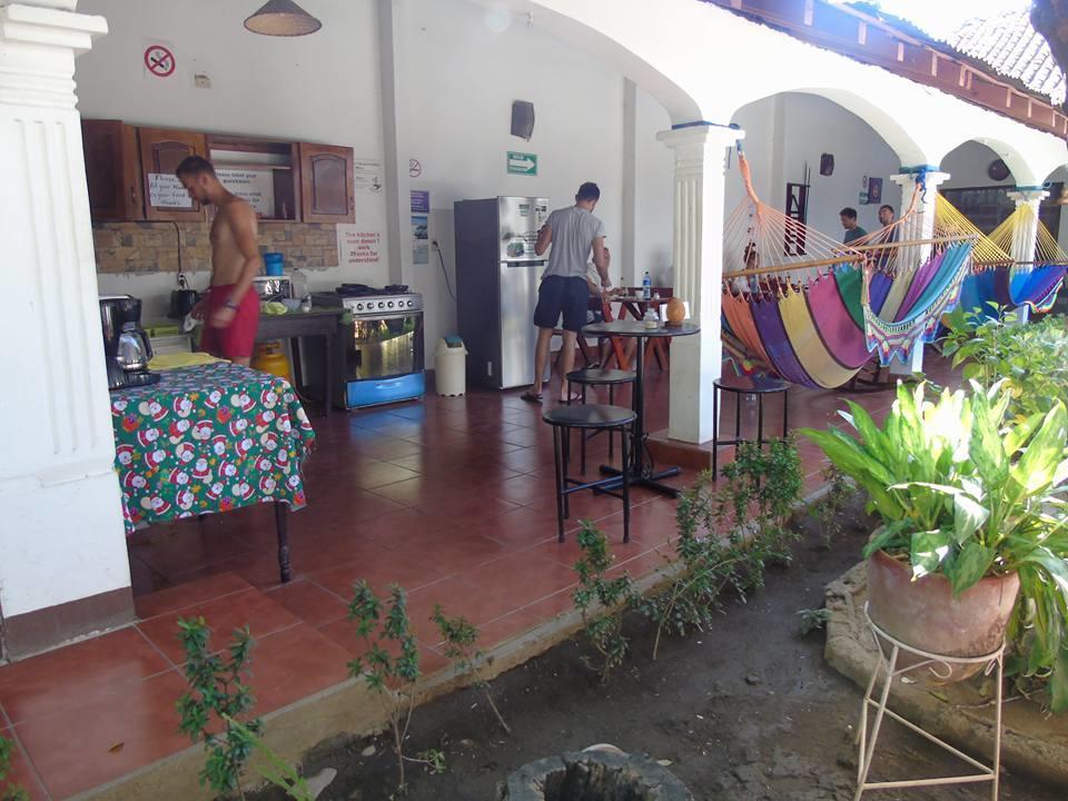Hostal El Jardin León Екстериор снимка