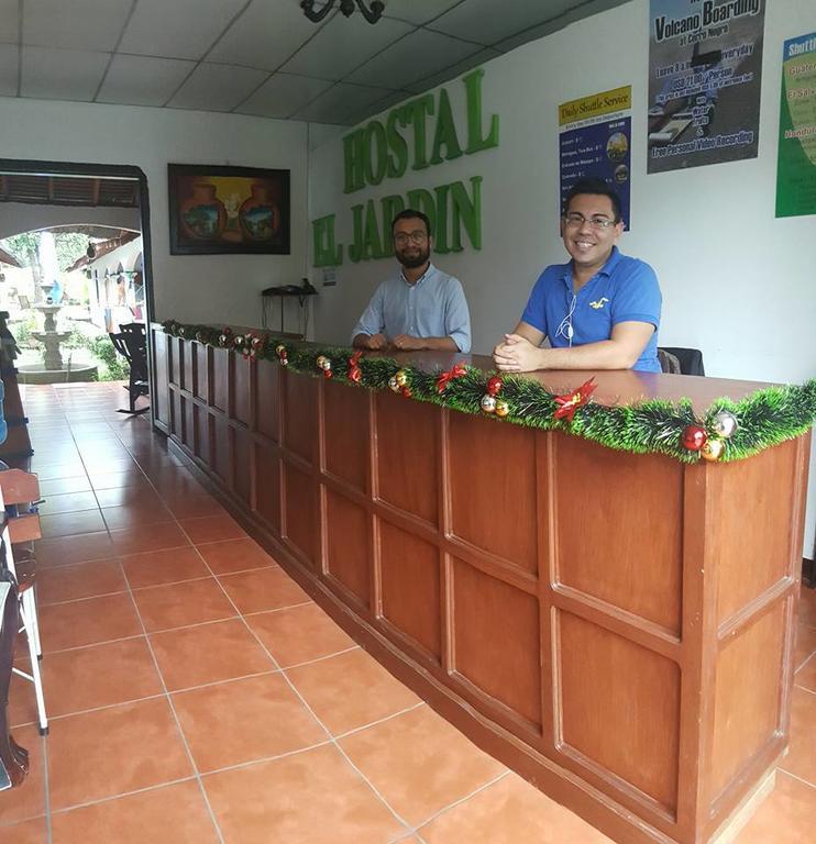 Hostal El Jardin León Екстериор снимка