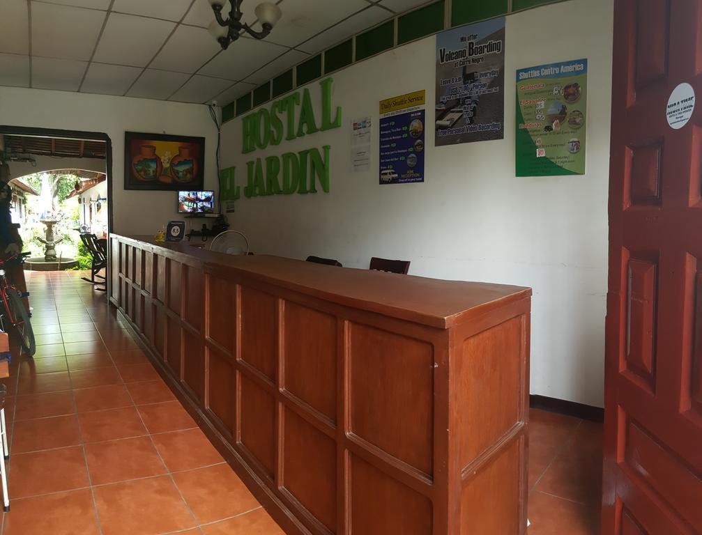 Hostal El Jardin León Екстериор снимка