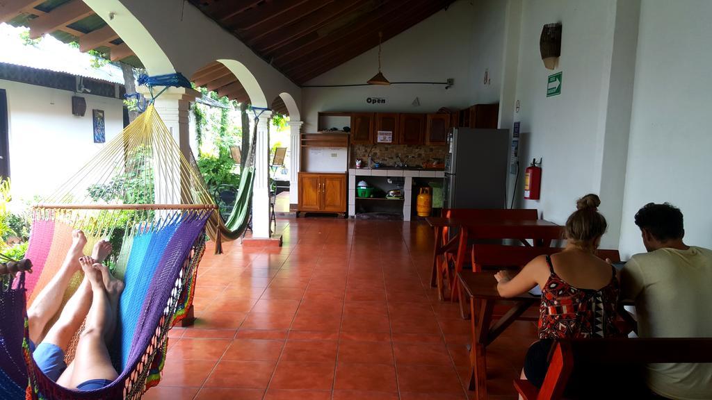 Hostal El Jardin León Екстериор снимка